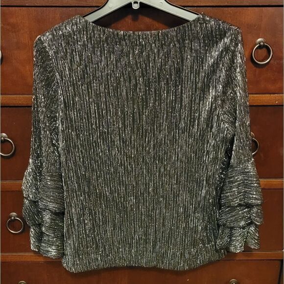 ALFANI METALLIC BELL SLEEVE TOP - Picture 4 of 6